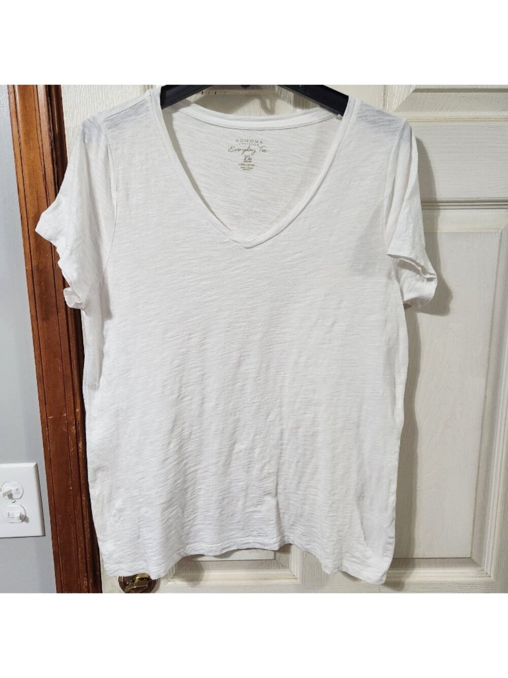 Sonoma Life + Style White Petite Large V-Neck Everyday Tee 100% Cotton